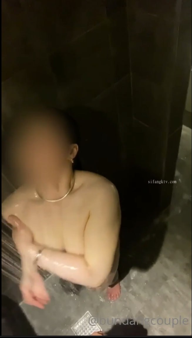 僕は子供部屋おじさんです。 母で性欲処理をすませています。
